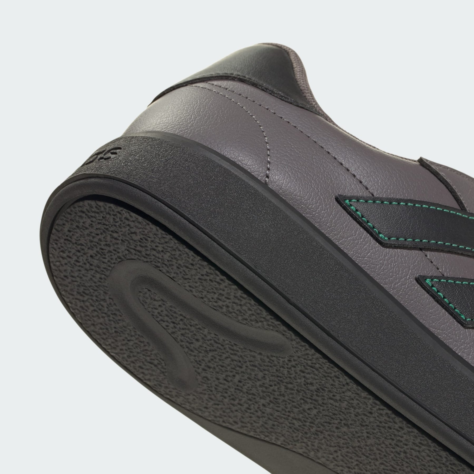 Tênis Adidas - Courtblock - Charcoal