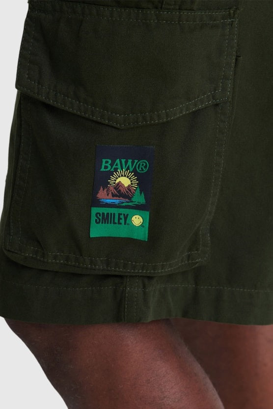 Bermuda BAW - Cargo BAW x Smiley - Verde Militar