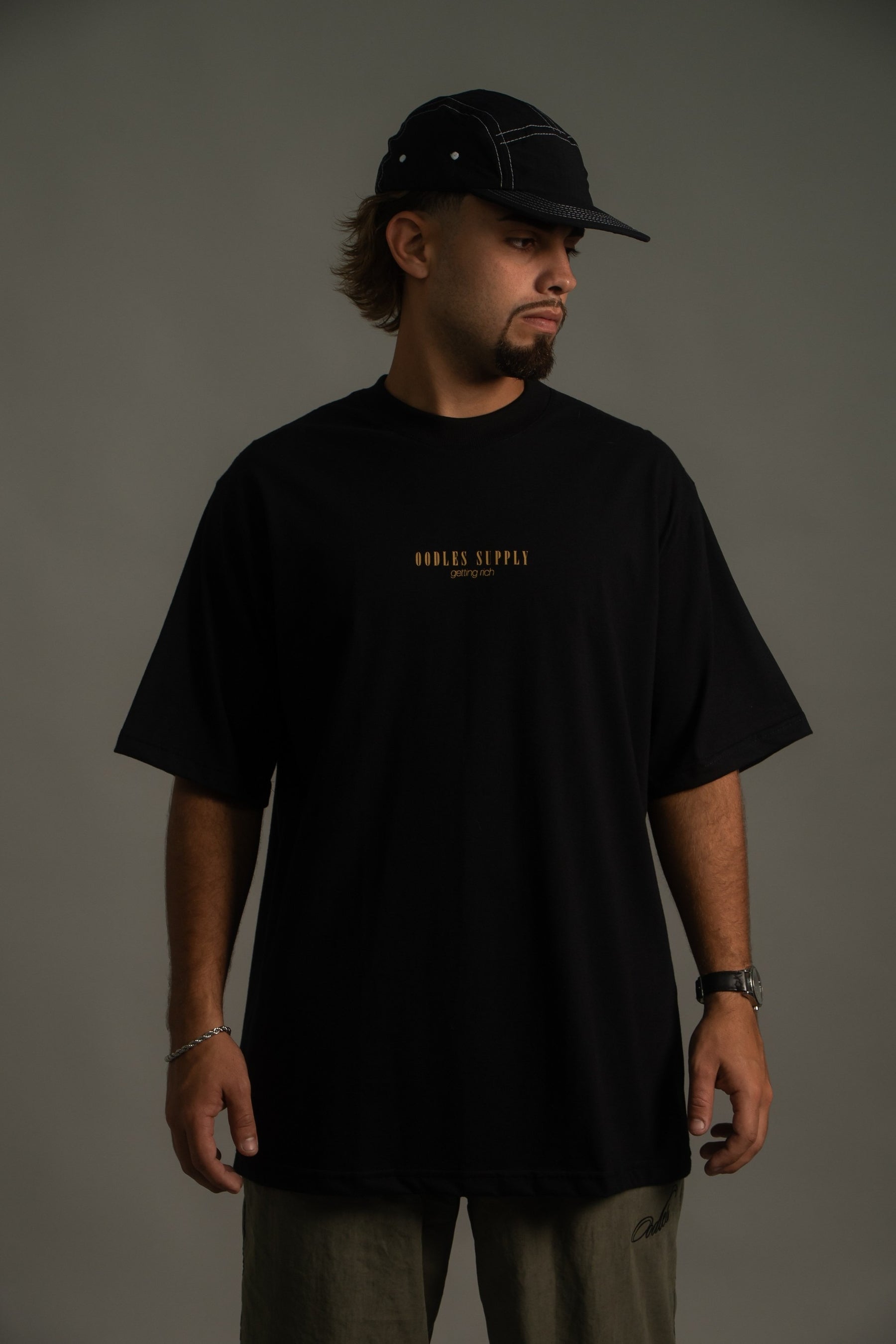 Camiseta Oodles - Rich - Preto