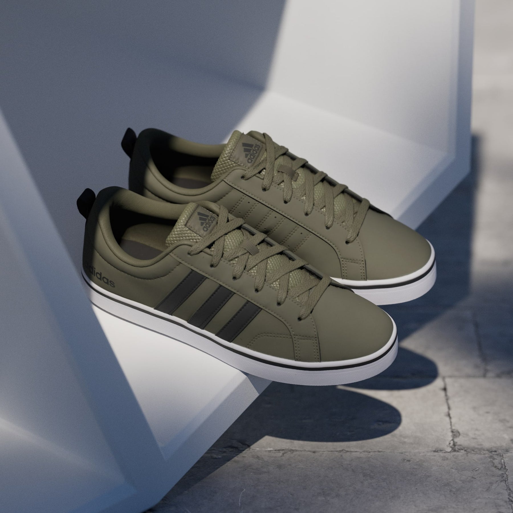 Tênis Adidas - VS Pace 2.0 - Olive
