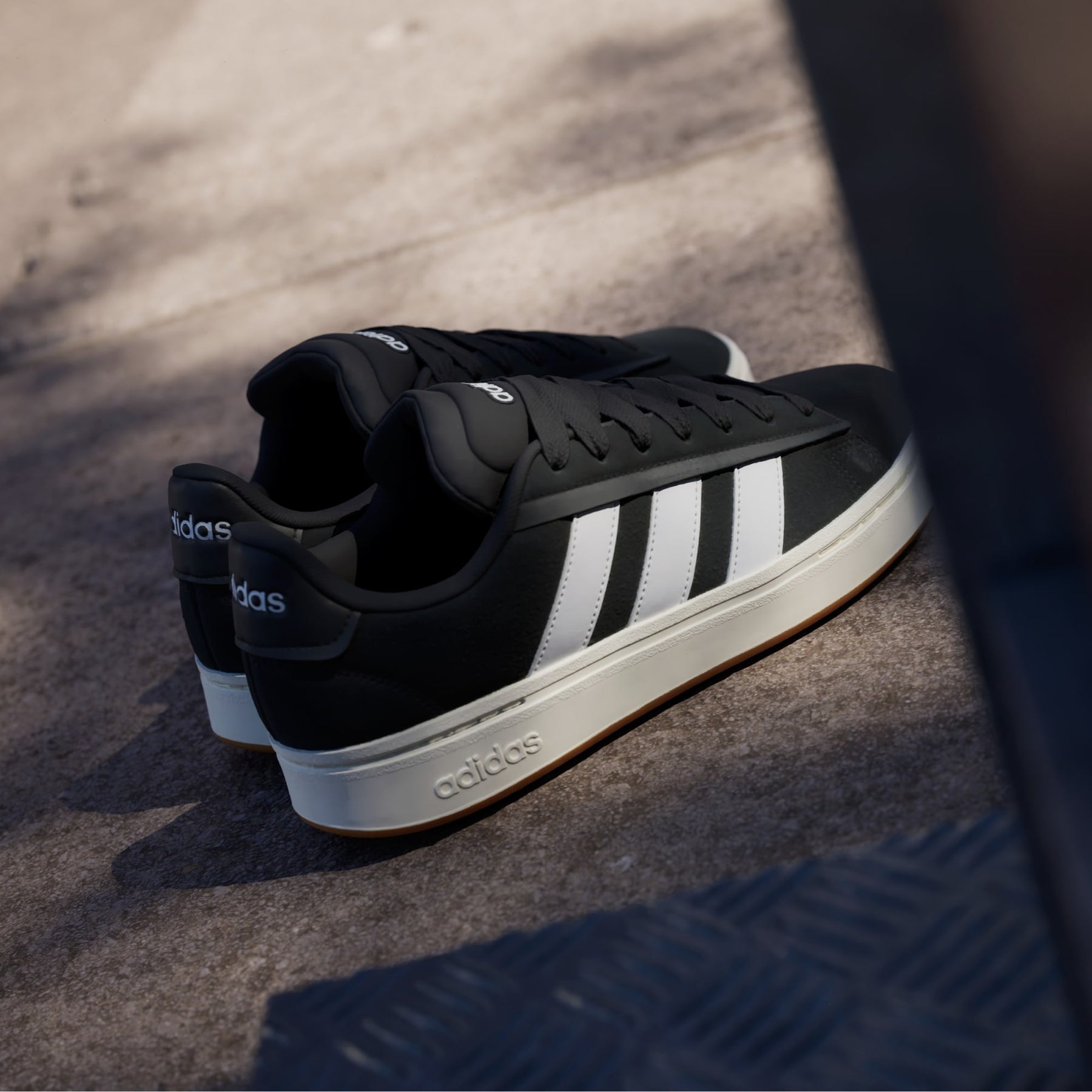 Tênis Adidas - Grand Court Alpha - Preto